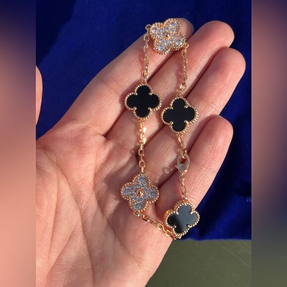 Lucky Alhambra Clover Bracelet Rose Gold Black Stones With Logo - Picture 5 of 11